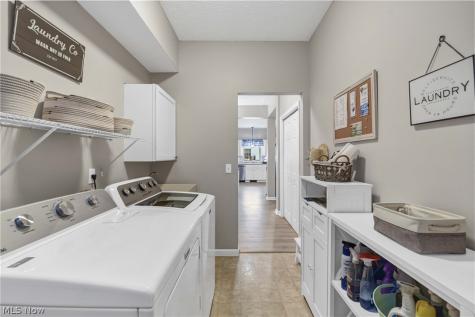39282 Camelot Way Avon OH 44011