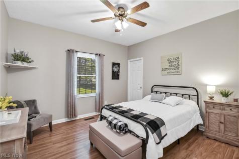 39282 Camelot Way Avon OH 44011
