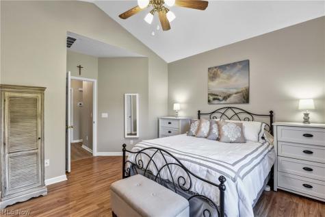 39282 Camelot Way Avon OH 44011