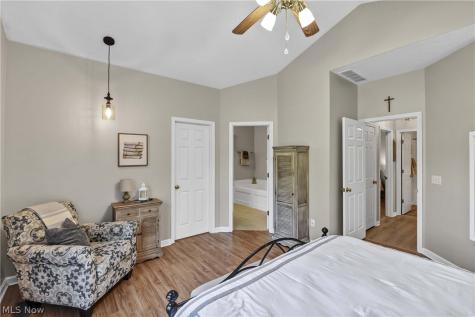 39282 Camelot Way Avon OH 44011