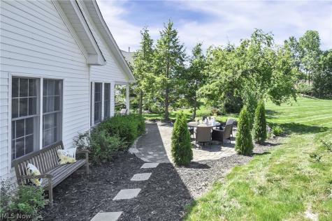 39282 Camelot Way Avon OH 44011