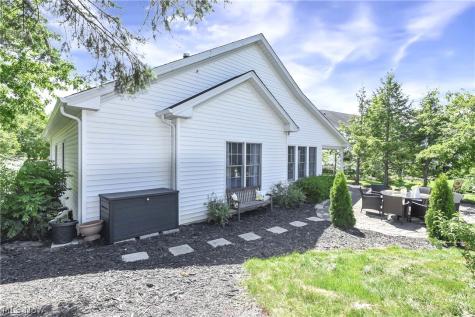 39282 Camelot Way Avon OH 44011