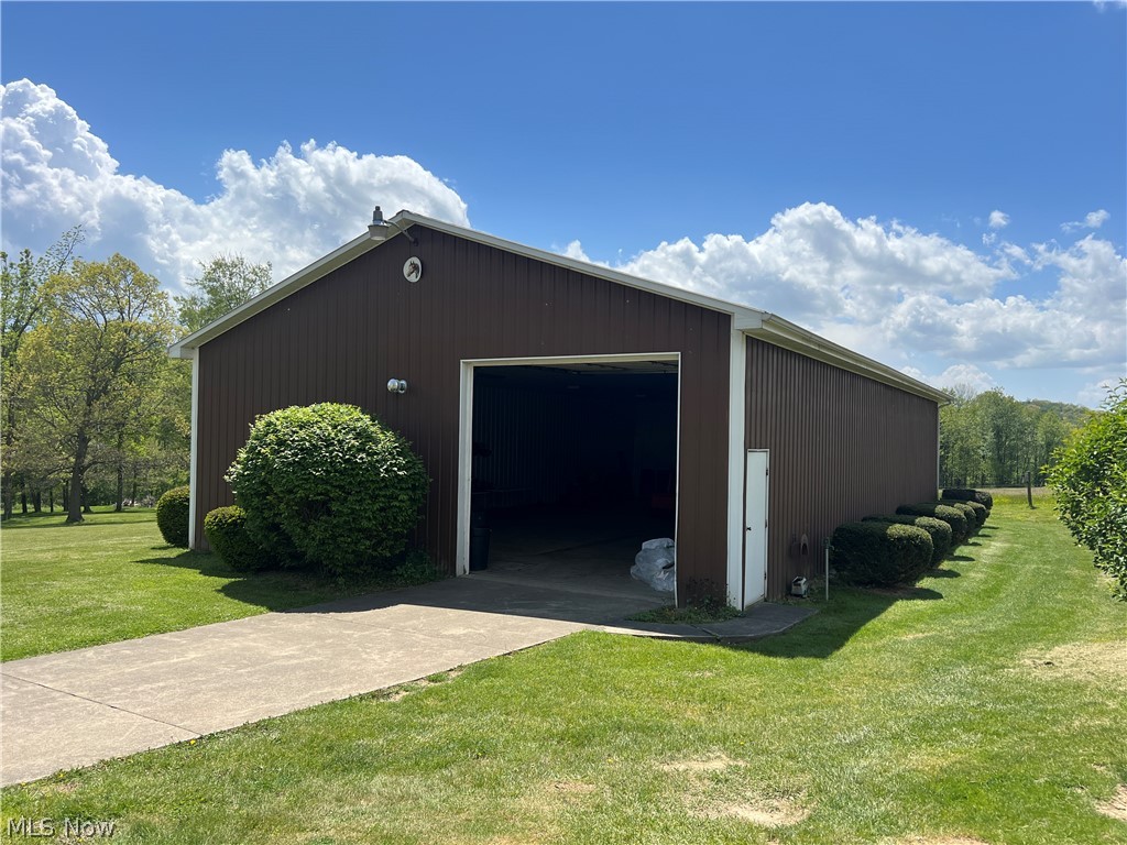 1099 Steubenville Road SE Carrollton OH 44615