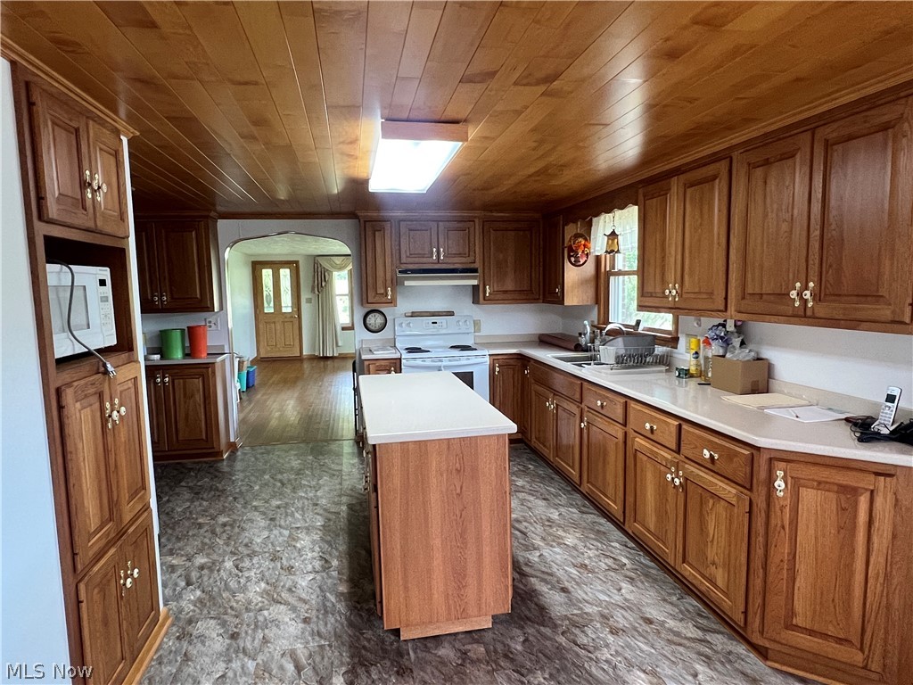 1099 Steubenville Road SE Carrollton OH 44615
