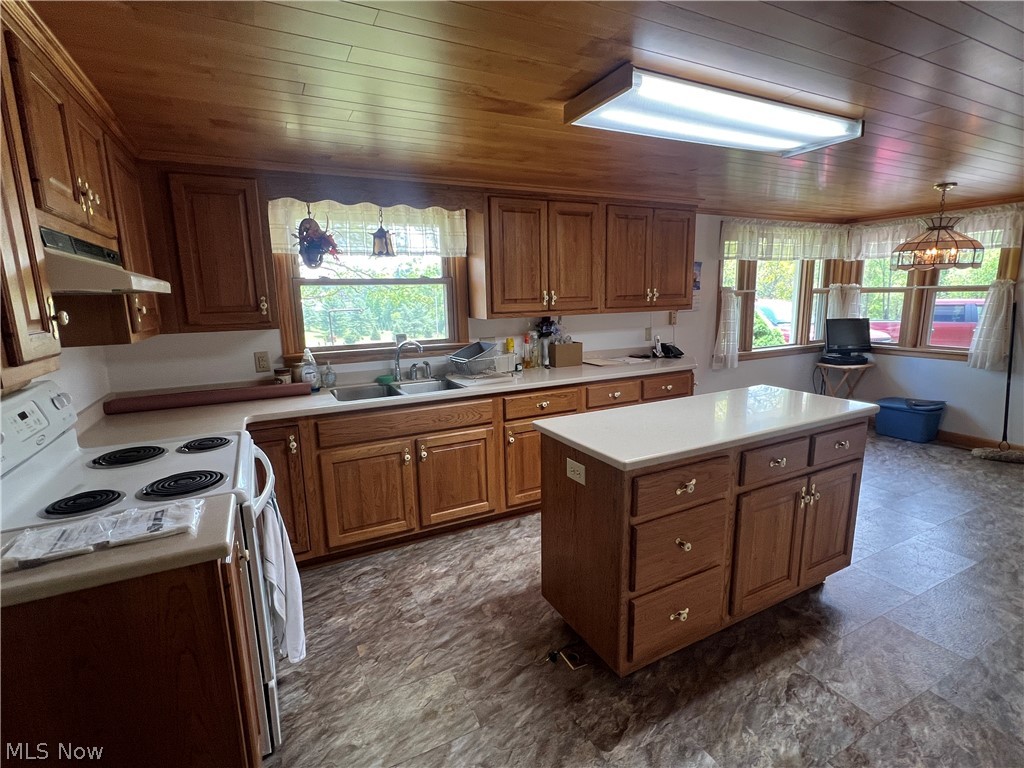 1099 Steubenville Road SE Carrollton OH 44615