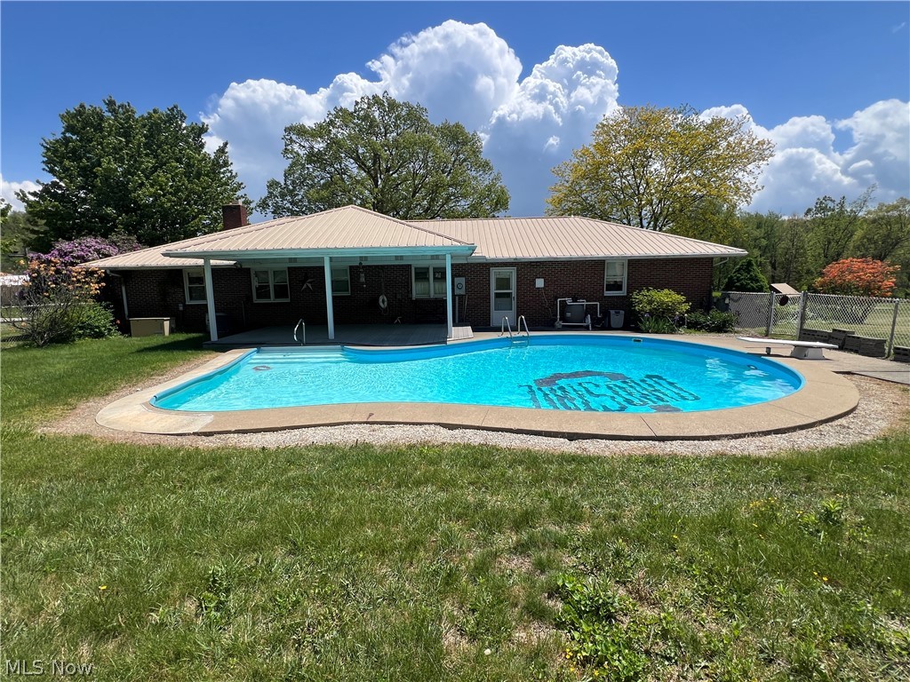 1099 Steubenville Road SE Carrollton OH 44615