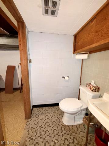1754 Sunview Road Lyndhurst OH 44124
