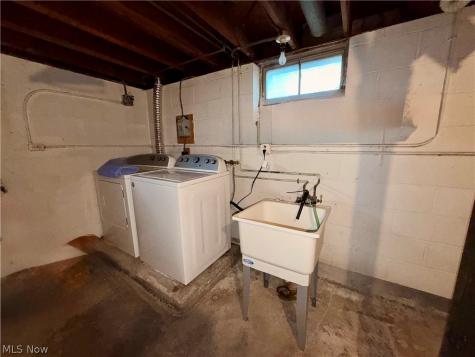 1754 Sunview Road Lyndhurst OH 44124