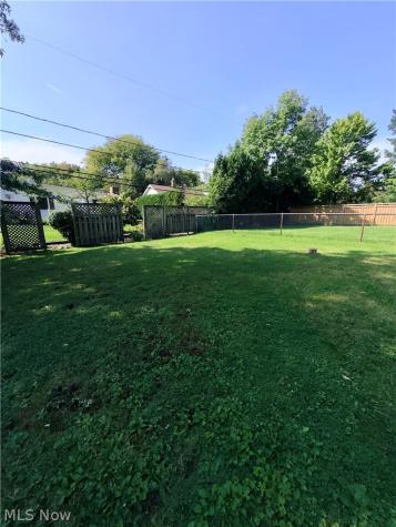 1754 Sunview Road Lyndhurst OH 44124