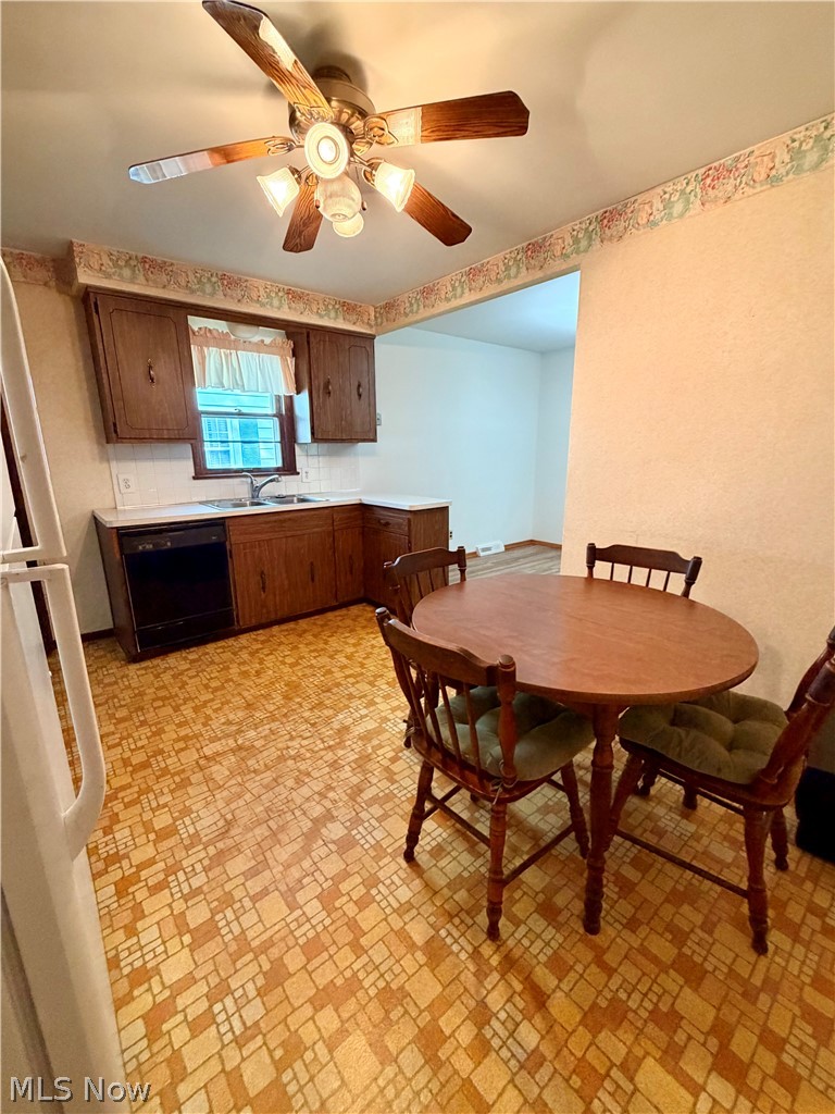 1754 Sunview Road Lyndhurst OH 44124