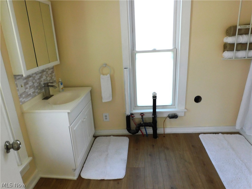 276 Orange Street Conneaut OH 44030