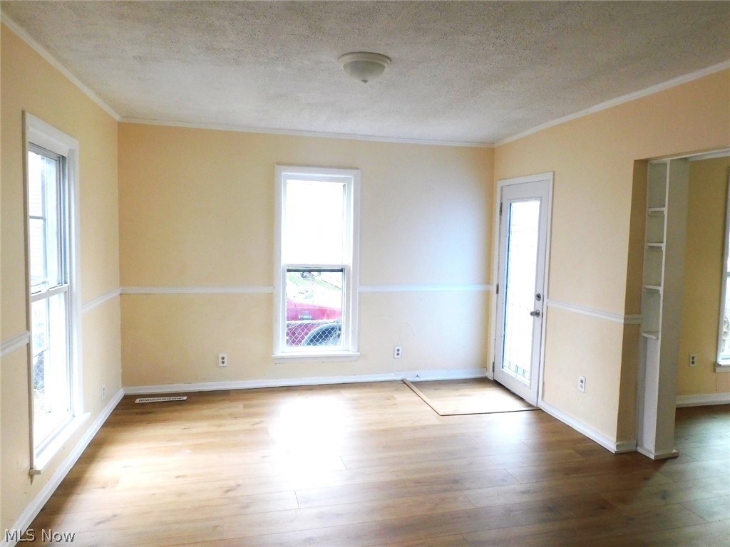 276 Orange Street Conneaut OH 44030