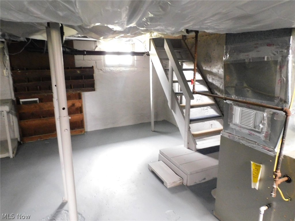 276 Orange Street Conneaut OH 44030