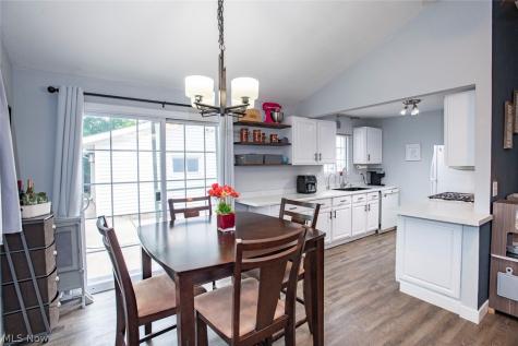 6526 Stonecrest Drive Brook Park OH 44142