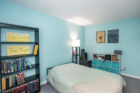 6526 Stonecrest Drive Brook Park OH 44142