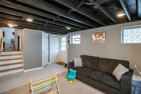 6526 Stonecrest Drive Brook Park OH 44142