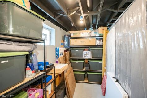 6526 Stonecrest Drive Brook Park OH 44142