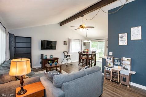 6526 Stonecrest Drive Brook Park OH 44142