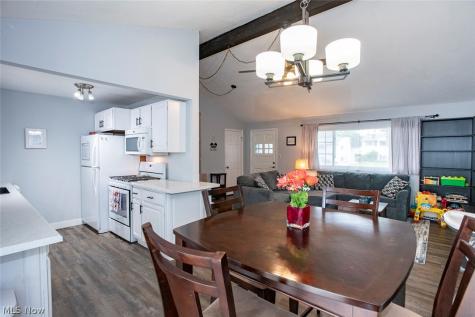 6526 Stonecrest Drive Brook Park OH 44142