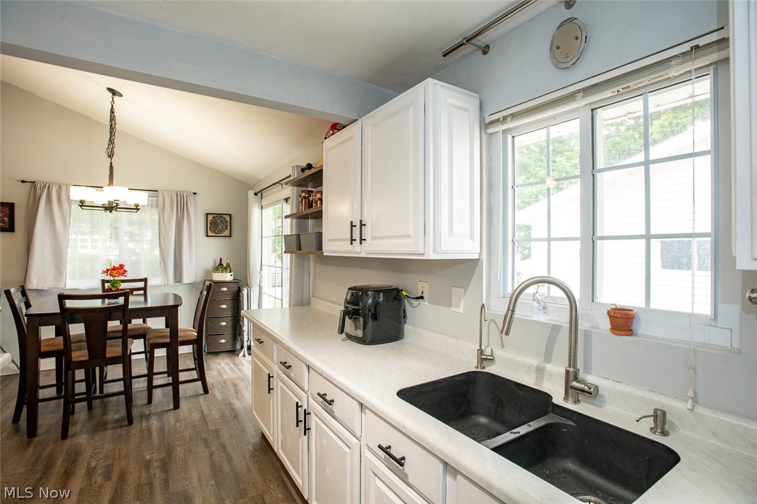 6526 Stonecrest Drive Brook Park OH 44142