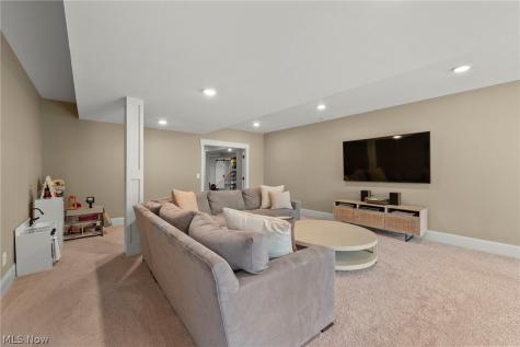 2367 Hearth Hill Lane Wadsworth OH 44281