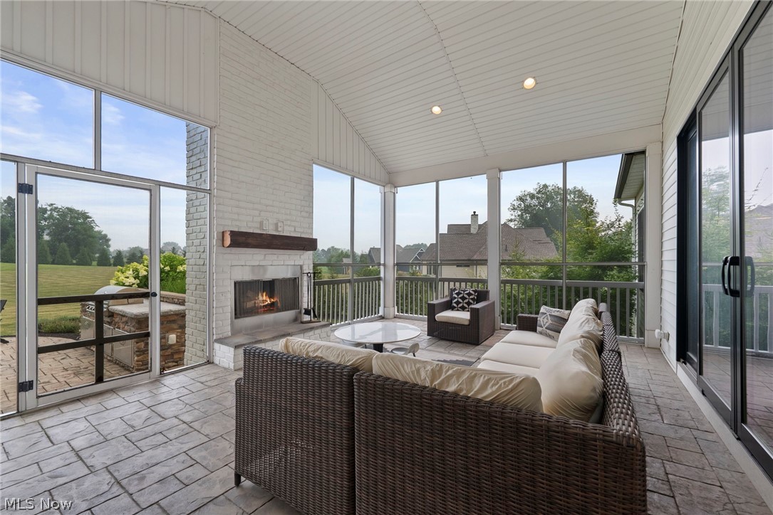2367 Hearth Hill Lane Wadsworth OH 44281