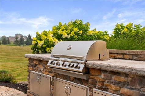 2367 Hearth Hill Lane Wadsworth OH 44281