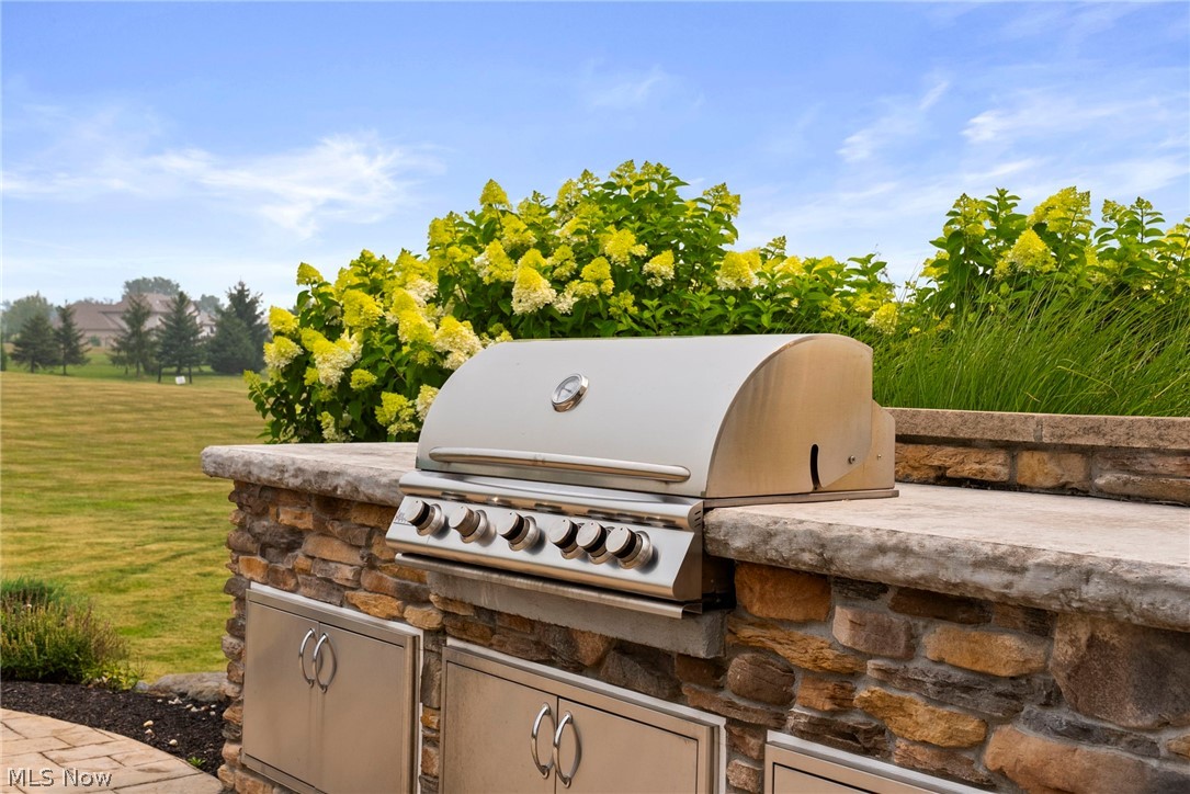 2367 Hearth Hill Lane Wadsworth OH 44281