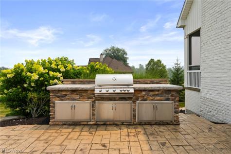 2367 Hearth Hill Lane Wadsworth OH 44281