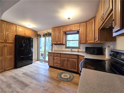 101 Beachwood Lane Seville OH 44273