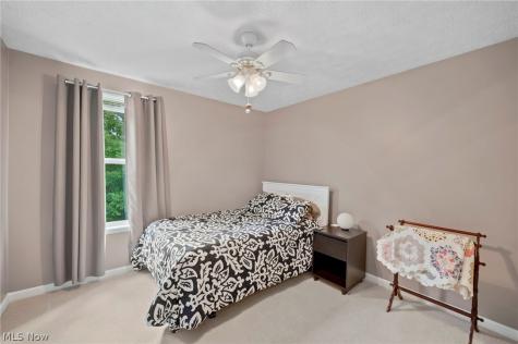 536 Andover Circle Broadview Heights OH 44147