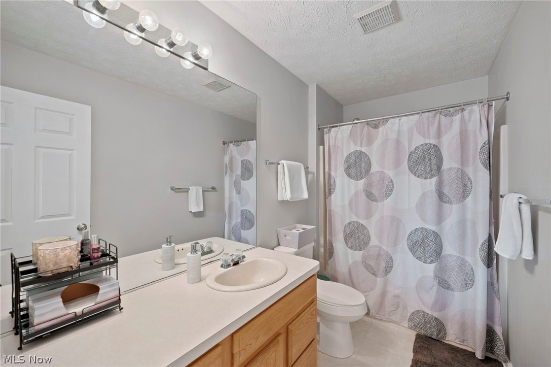 536 Andover Circle Broadview Heights OH 44147