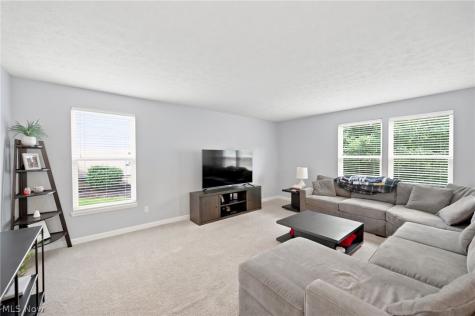 536 Andover Circle Broadview Heights OH 44147