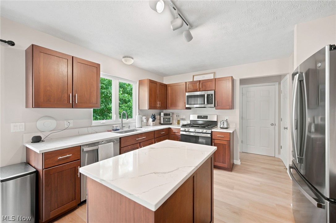 536 Andover Circle Broadview Heights OH 44147