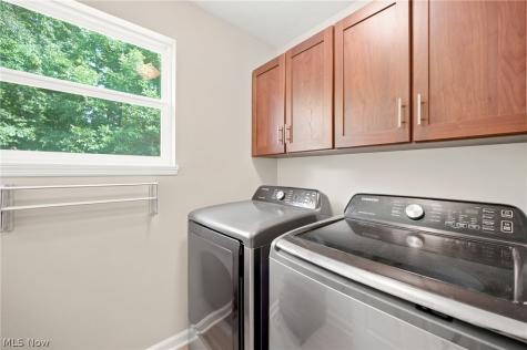 536 Andover Circle Broadview Heights OH 44147