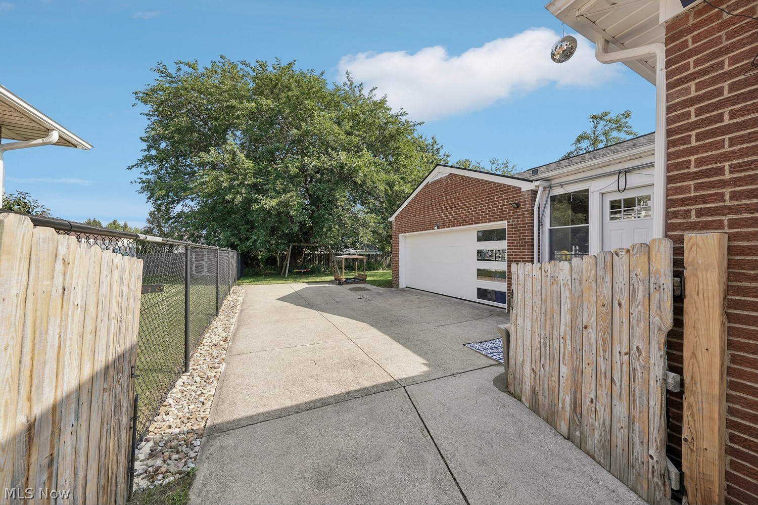 20320 Glendale Drive Rocky River OH 44116