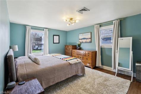 141 Melbourne Avenue Akron OH 44313