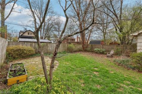 141 Melbourne Avenue Akron OH 44313