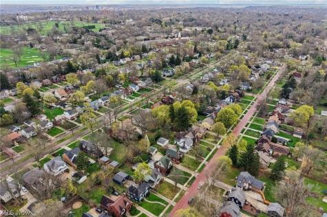 141 Melbourne Avenue Akron OH 44313
