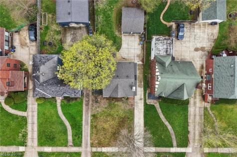 141 Melbourne Avenue Akron OH 44313