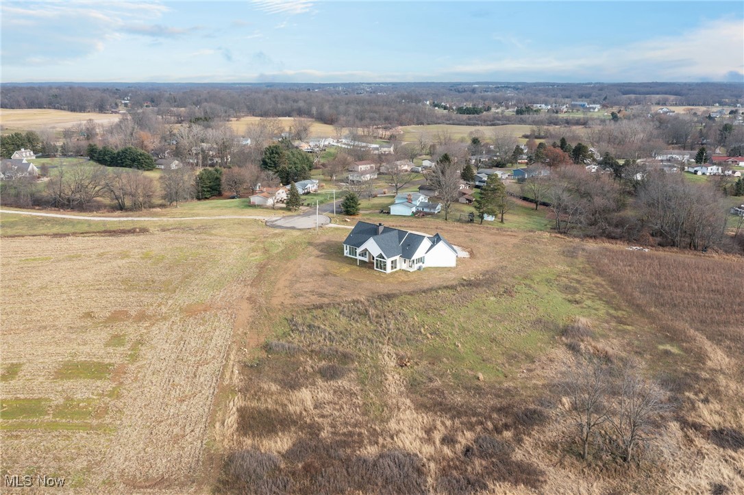 10311 Hunting Hills Avenue NE Hartville OH 44632