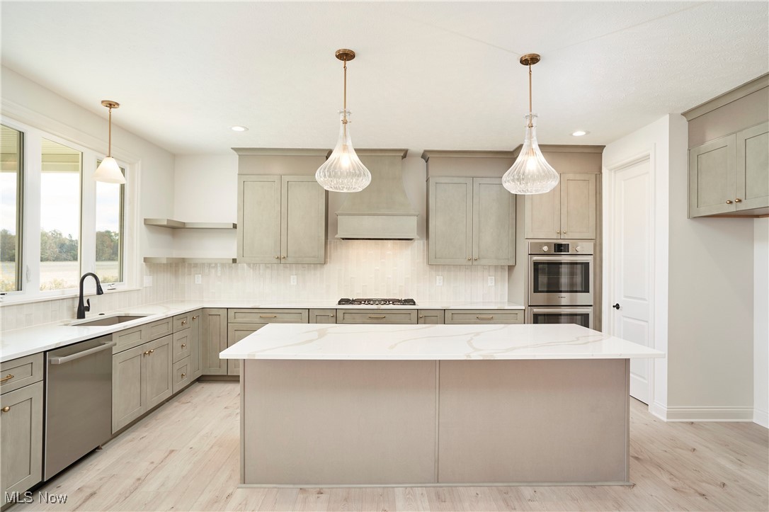 2115 Vivian Way Avon OH 44011