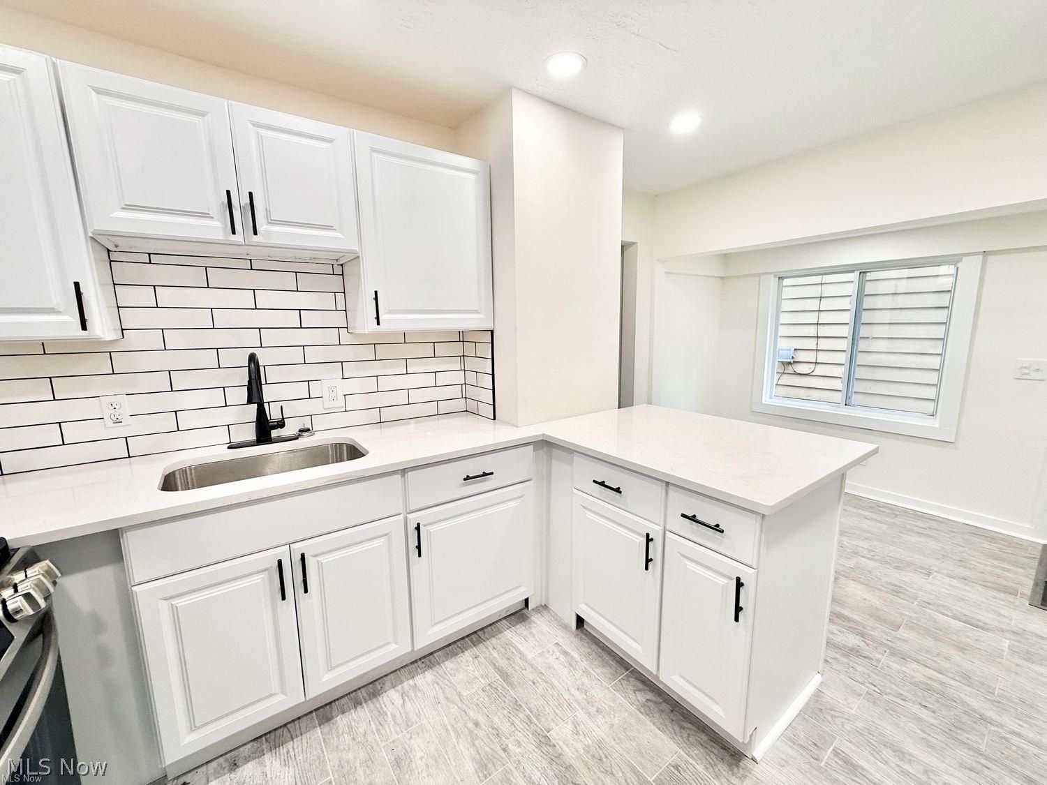 842 Starkweather Avenue Cleveland OH 44113