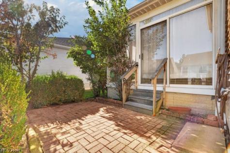 4843 Meadow Lark Drive Lorain OH 44053