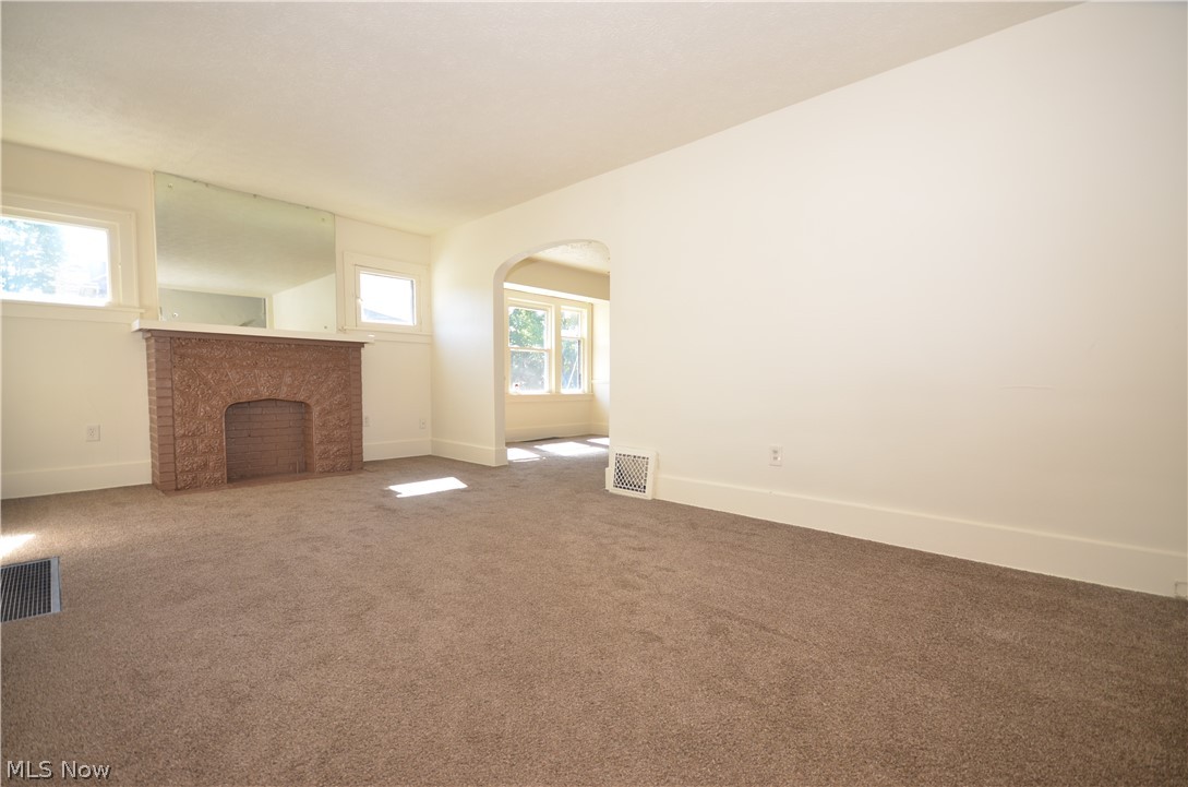 928 Delia Avenue Akron OH 44320