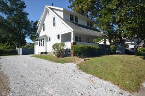 928 Delia Avenue Akron OH 44320