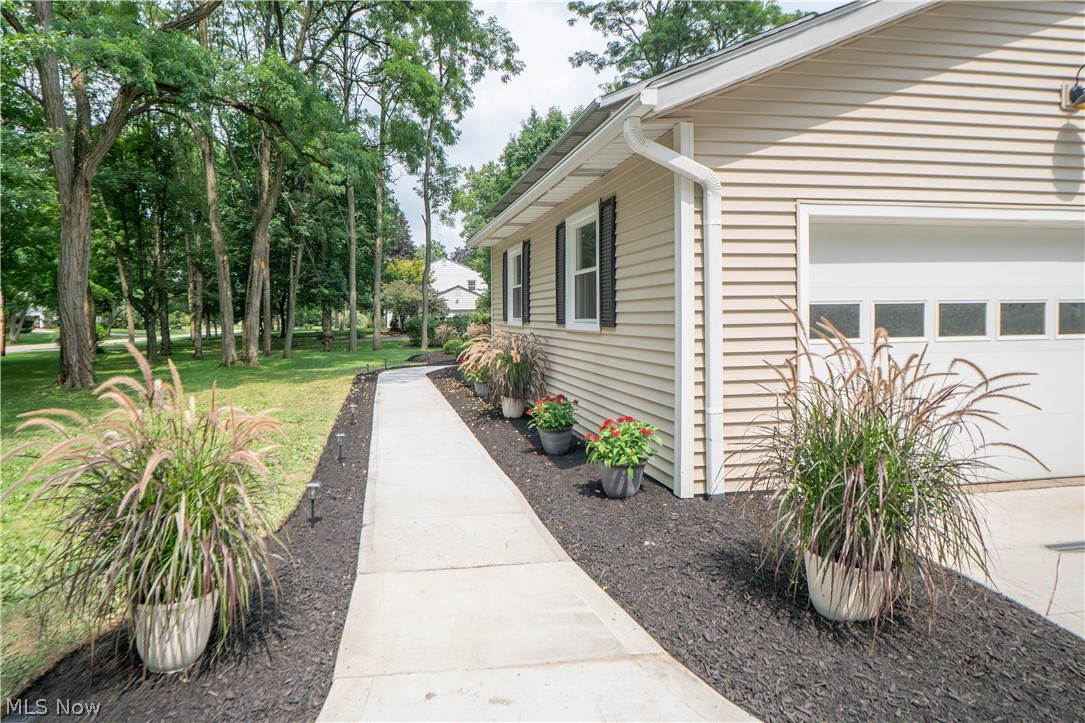 7785 Salem Drive Hudson OH 44236