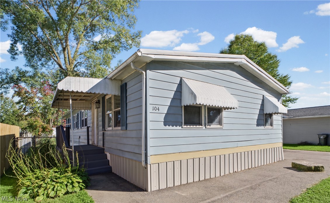 104 Pike Court Lagrange OH 44050