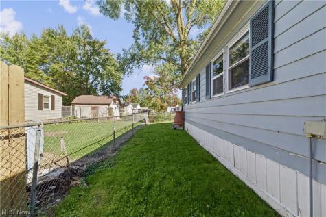 104 Pike Court Lagrange OH 44050
