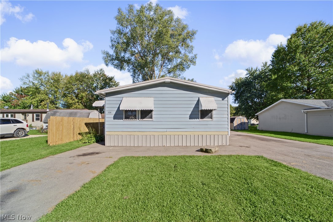 104 Pike Court Lagrange OH 44050